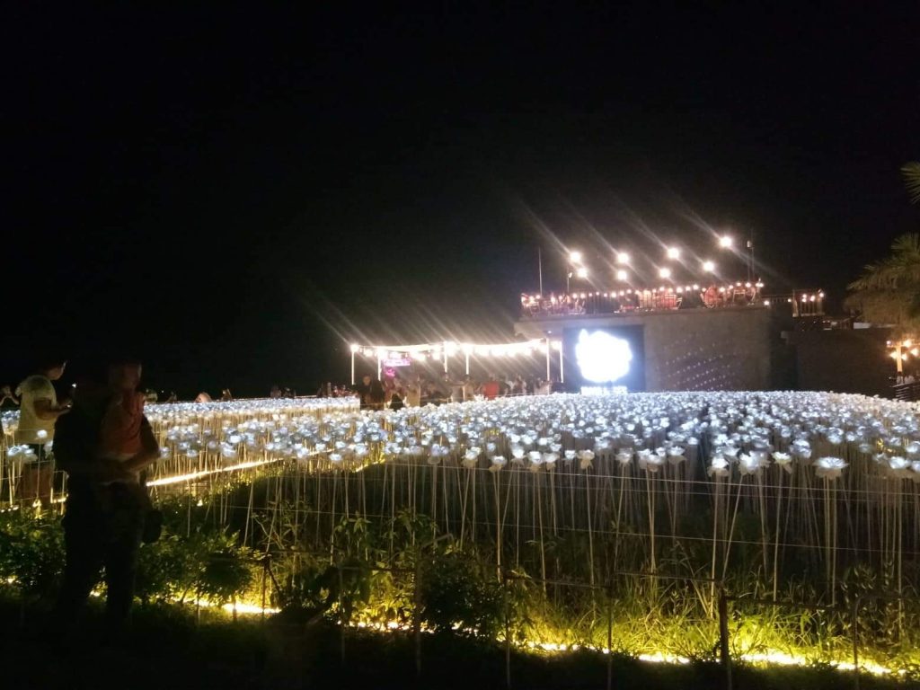 10,000 Roses (@ Cordova) | フィリピン旅行専門店